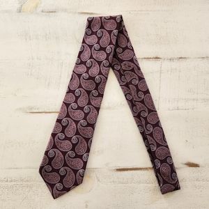 Hart Schaffner Marx Necktie, Maroon Paisley